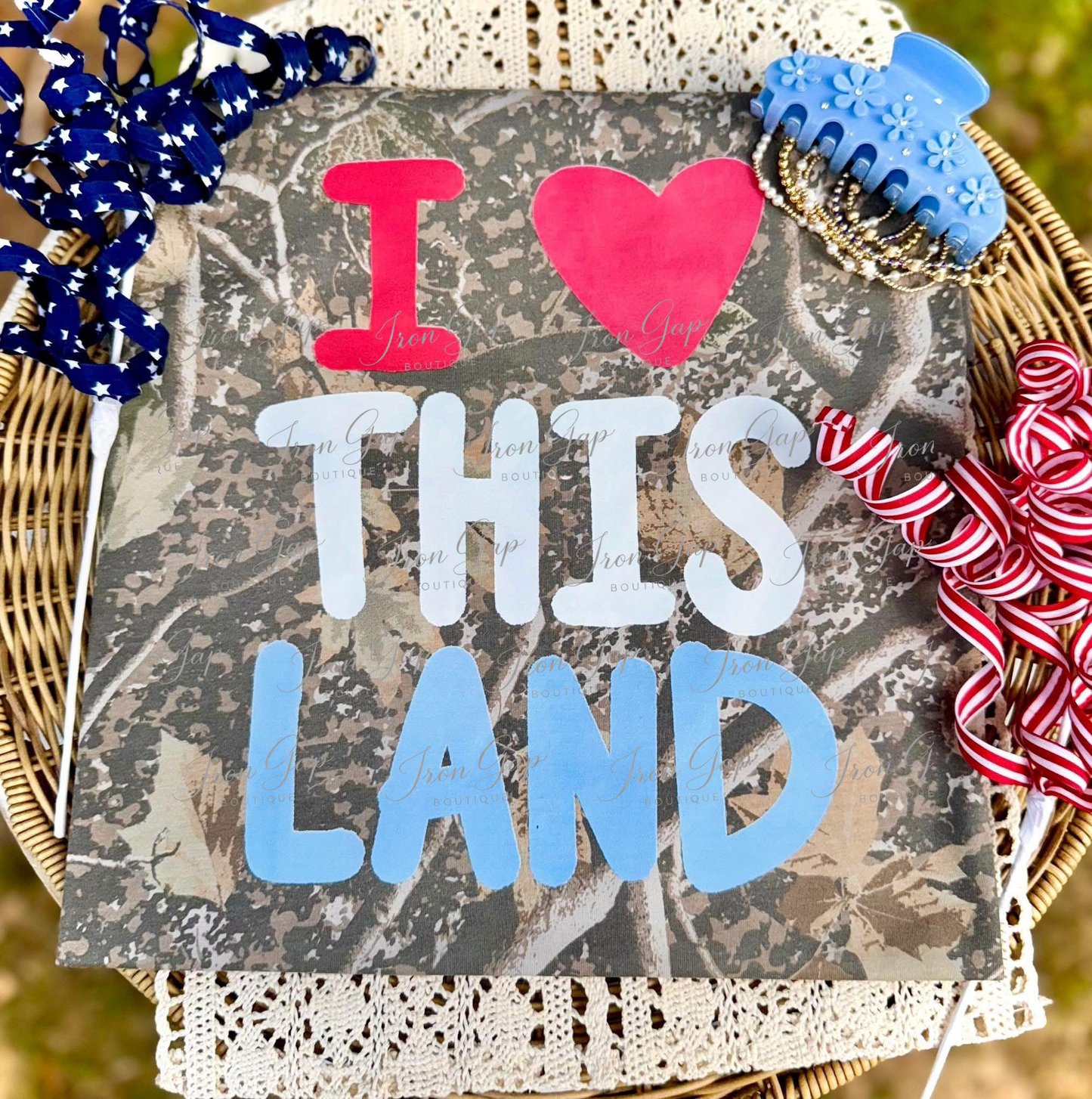 I LOVE THIS LAND CAMO TEE